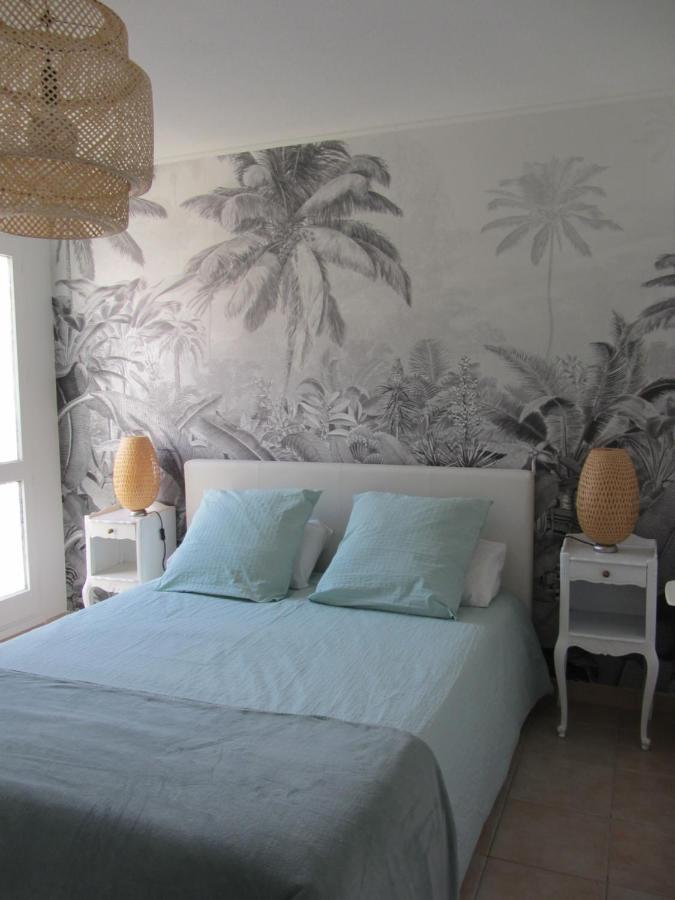 Appartement Les Cigales Rez De Jardin A 10Mn Des Plus Belles Plages Йер Экстерьер фото
